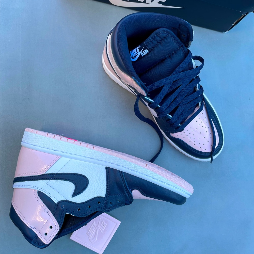 Jordan 1 Retro High OG - Atmosphere in Bubblegum